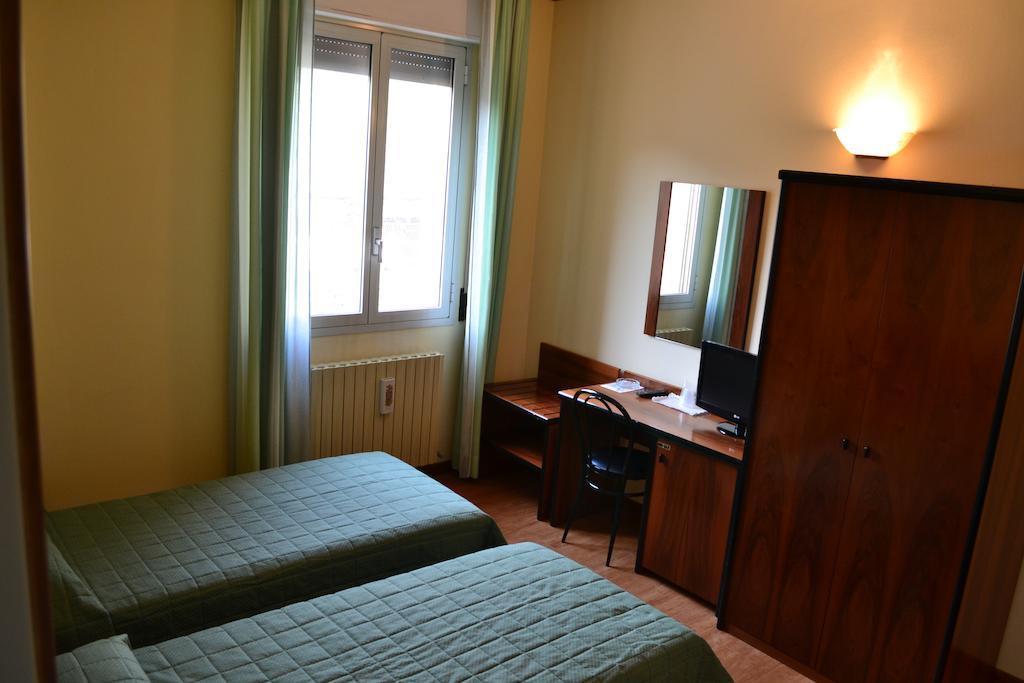 Albergo Elena Pianoro Exterior foto