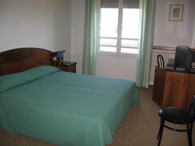 Albergo Elena Pianoro Exterior foto